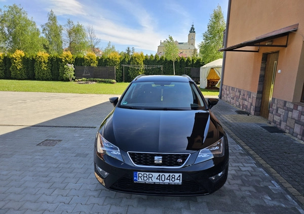 Seat Leon cena 59600 przebieg: 154650, rok produkcji 2016 z Kłecko małe 781